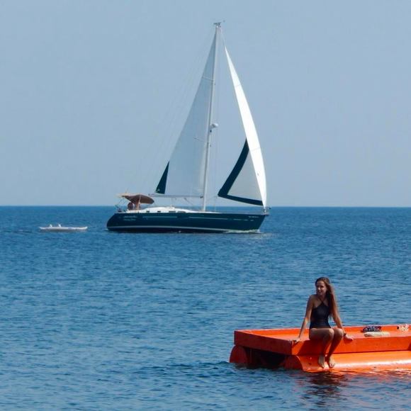 Meet your Posher, Victoria - Picture 1 of 1